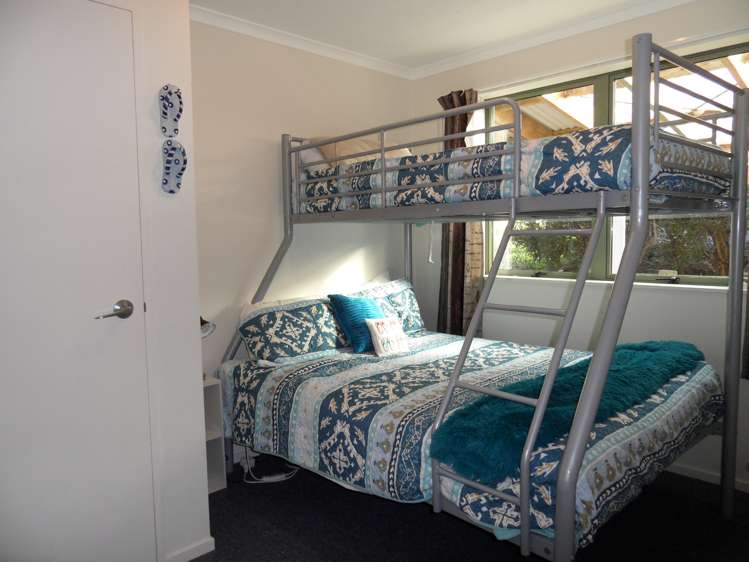 1 Tarata Street Kaka Point_5