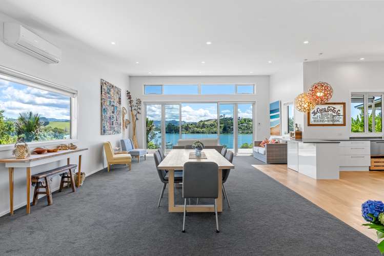 1248 Sandspit Road Sandspit_5