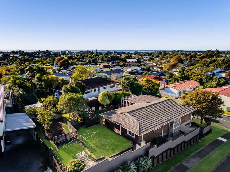 1 Cabot Place Frankleigh Park_38