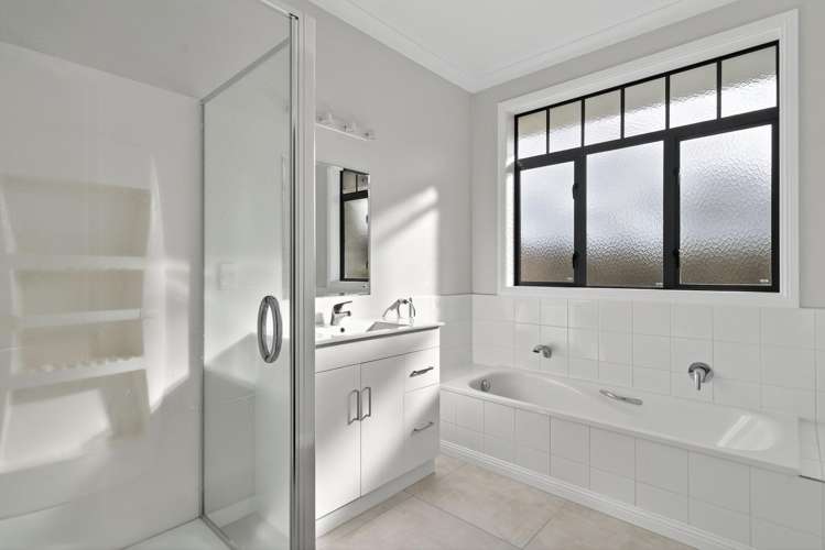 15 Grace Avenue Leamington_13