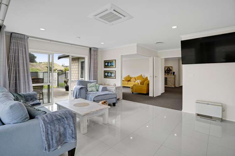 79 Links Drive Waiwhakaiho_13
