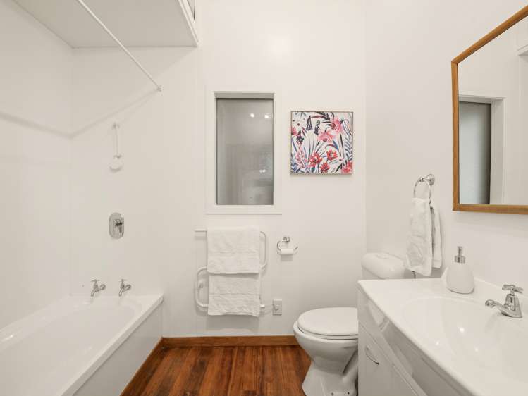 24 Ryehill Street Calton Hill_12