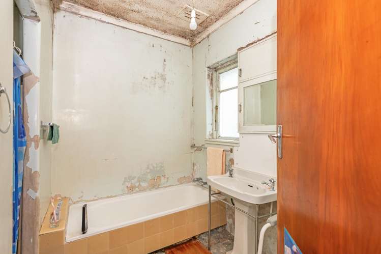 36 Rainforth Street Roslyn_8