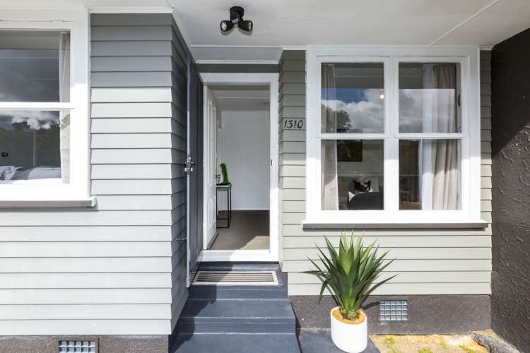 1310 Fergusson Drive Brown Owl_2