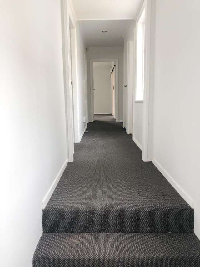 67 Kelman Road Kelston_2