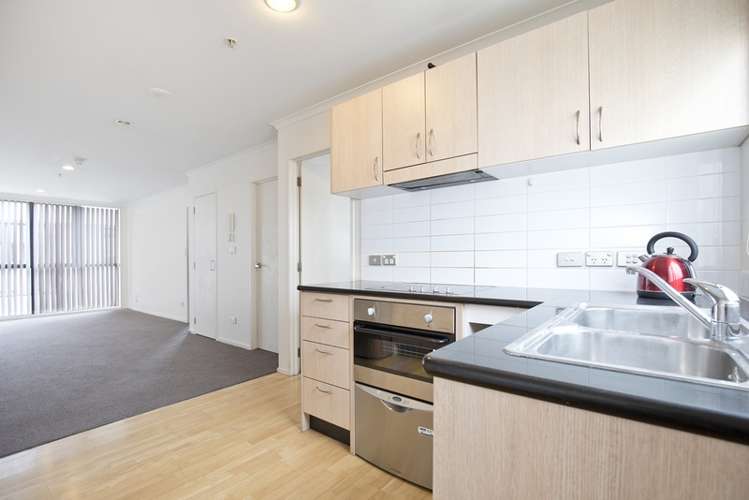 B713/176 Broadway Newmarket_3