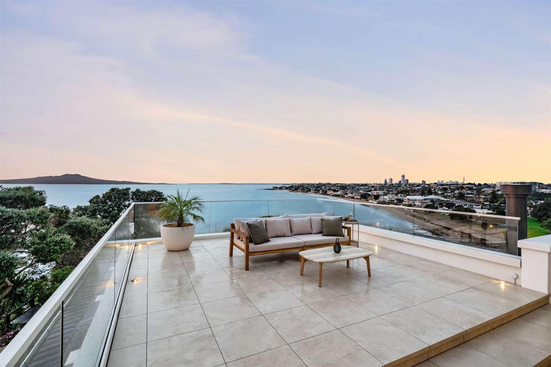 23D Beach Road Castor Bay_0
