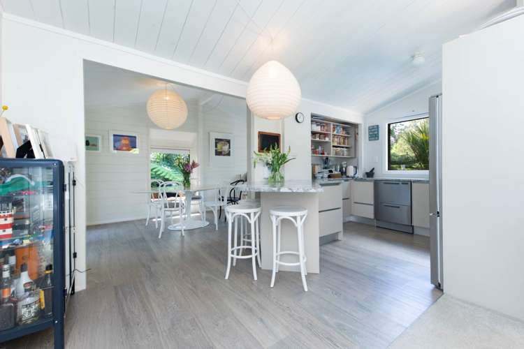 156 Woodlands Park Road Titirangi_4