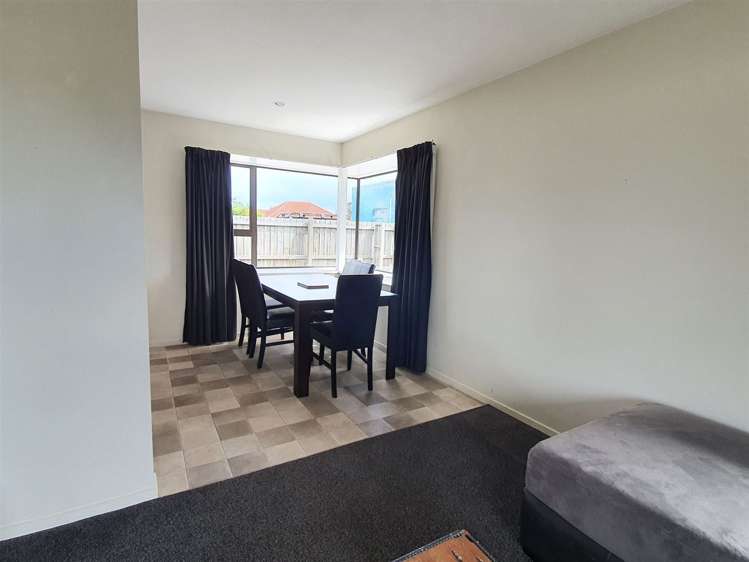 370b Pages Road Aranui_19