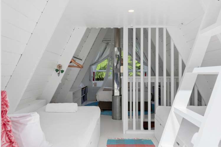 19 Crescent Road West Ostend_12