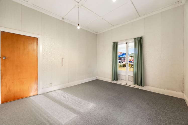 46 Titirangi Road New Lynn_10