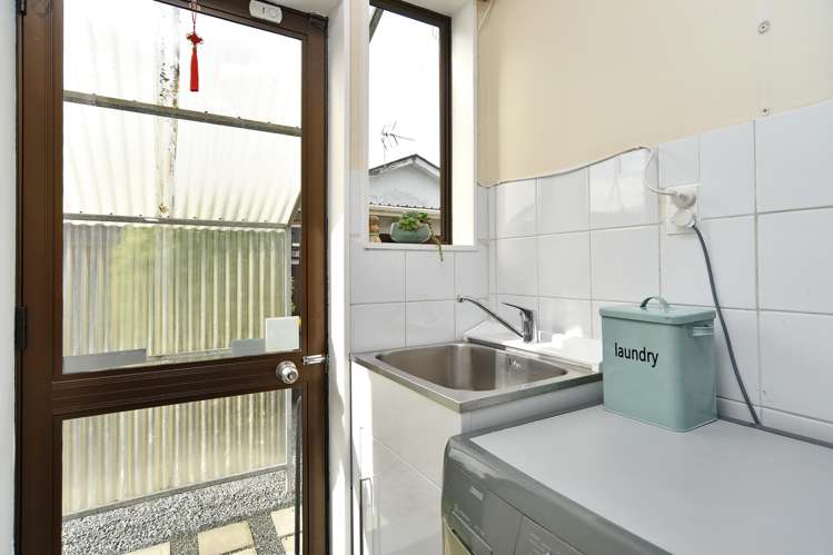 2/39 Randolph Street Woolston_18