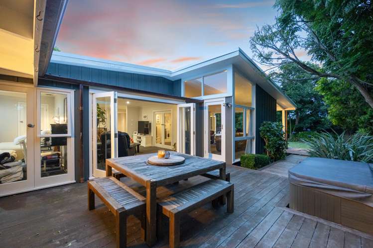 24 Moerangi Street West End_2