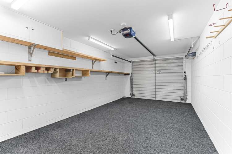 1 La Salle Drive Westown_14