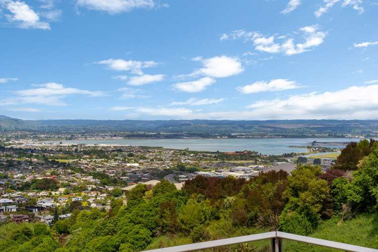 366 Princes Drive Britannia Heights_1