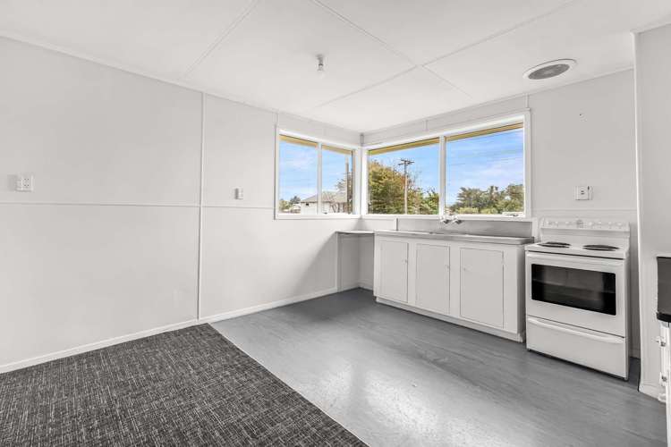 12 McGuire Street Hawera_10