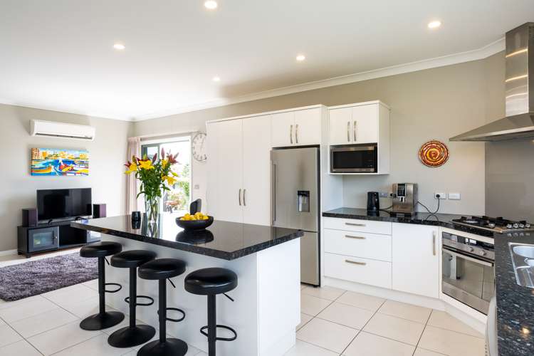 1 Hunter Drive Awatoto_10