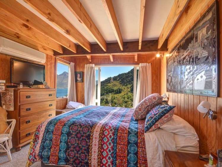 32a Mackinnon Terrace Fernhill/Sunshine Bay_10