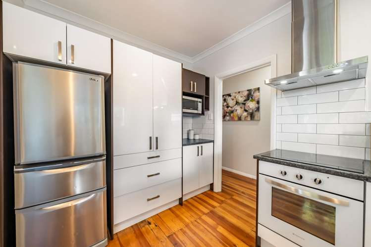 44 Gurney Road Kelson_10