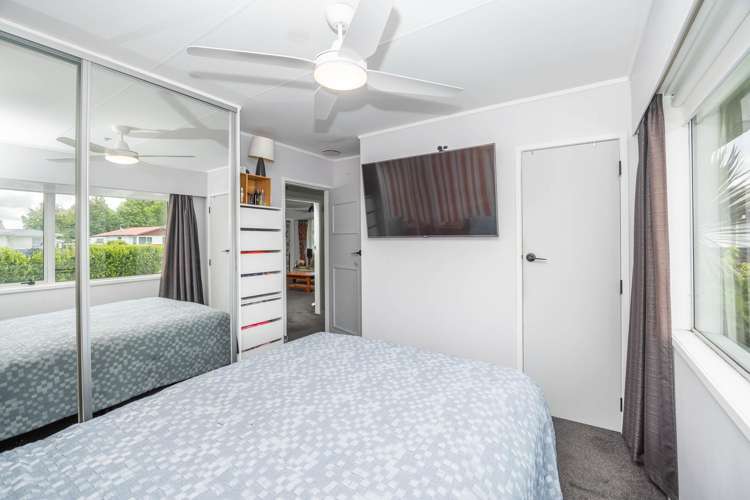 56 Karen Crescent Dinsdale_13