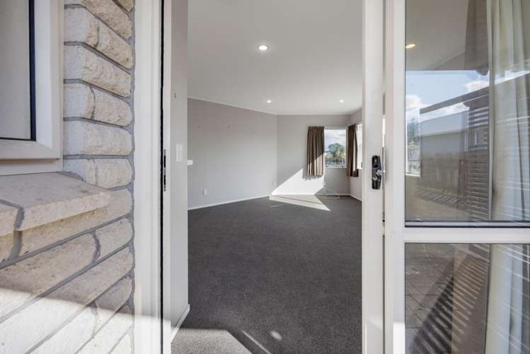 2/59 Wallath Road Westown_1