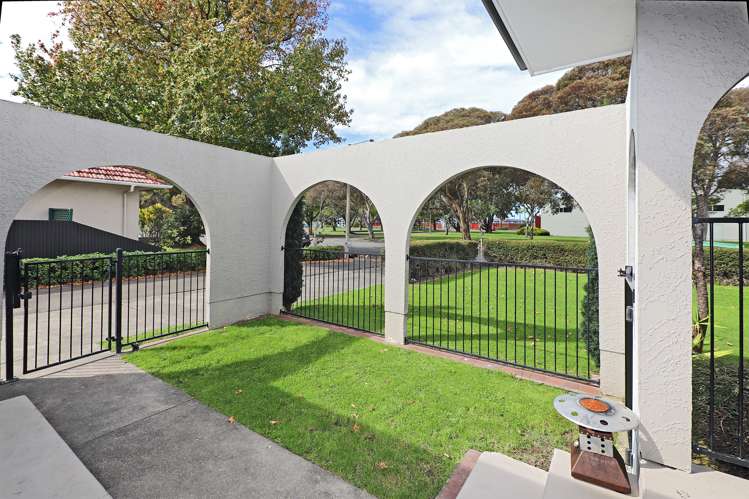 53 Flanders Avenue Onekawa_13