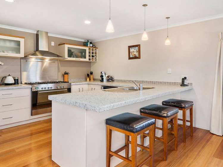 11 Courtenay Place Owhata_7