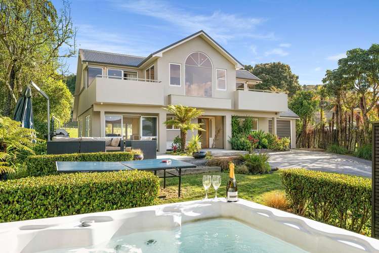 176 Spencer Road Lake Tarawera_11