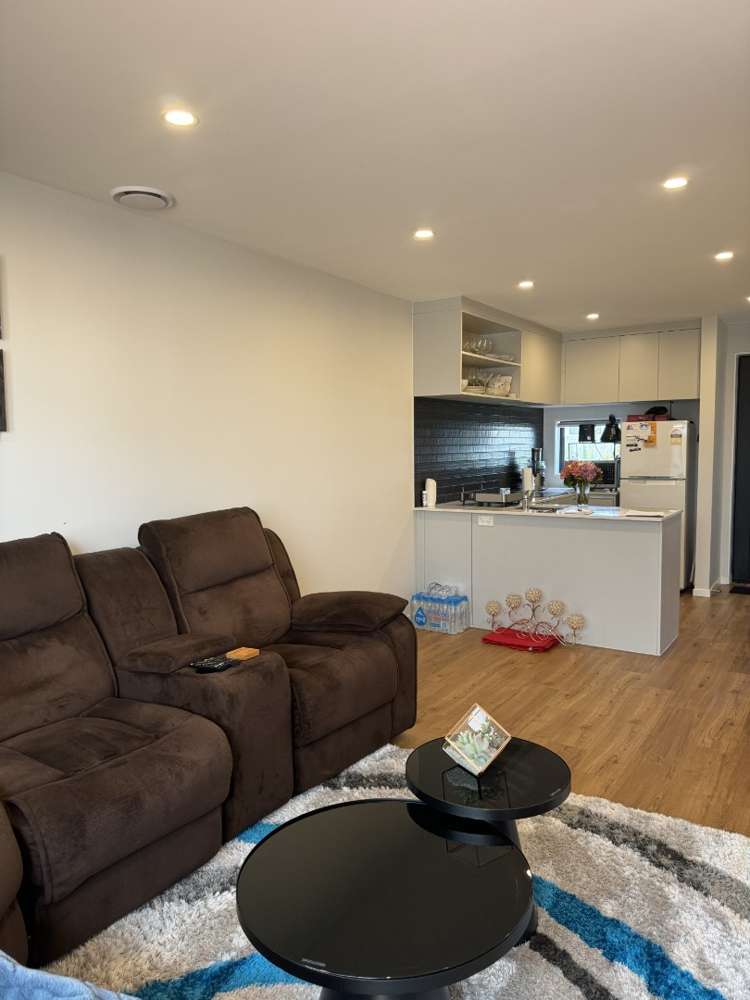 2/119 Bruce Mclaren Road Henderson_0