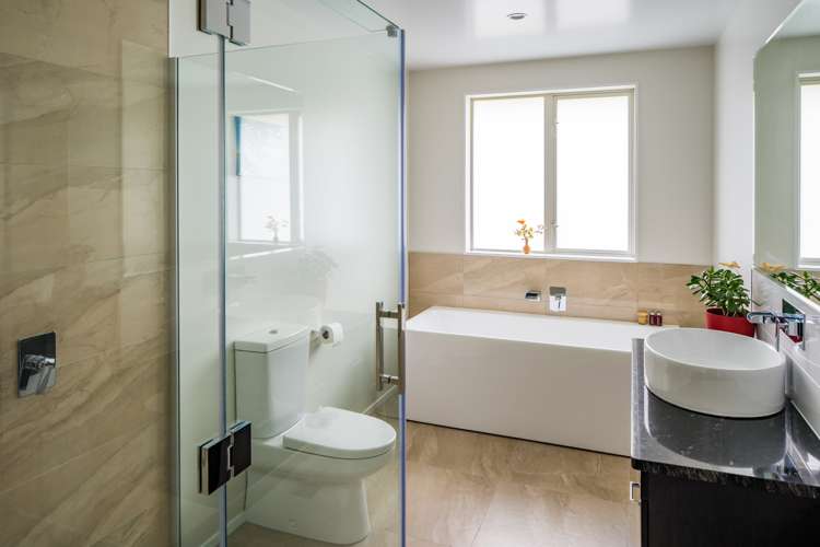 6 Banks Boulevard Whitby_13