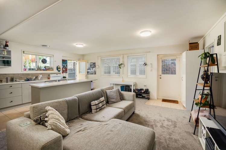 2a Summit Drive Mount Albert_16