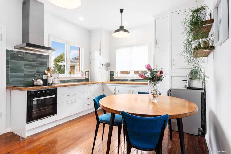 7 Pinewood Street Avondale_5