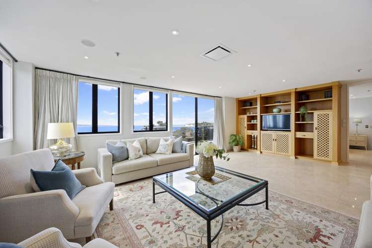 6b/173 Hurstmere Road Takapuna_7