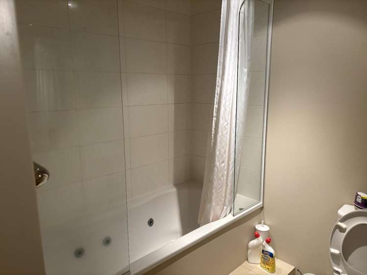 6 Durham Street Kingsview Apartments 11234_5