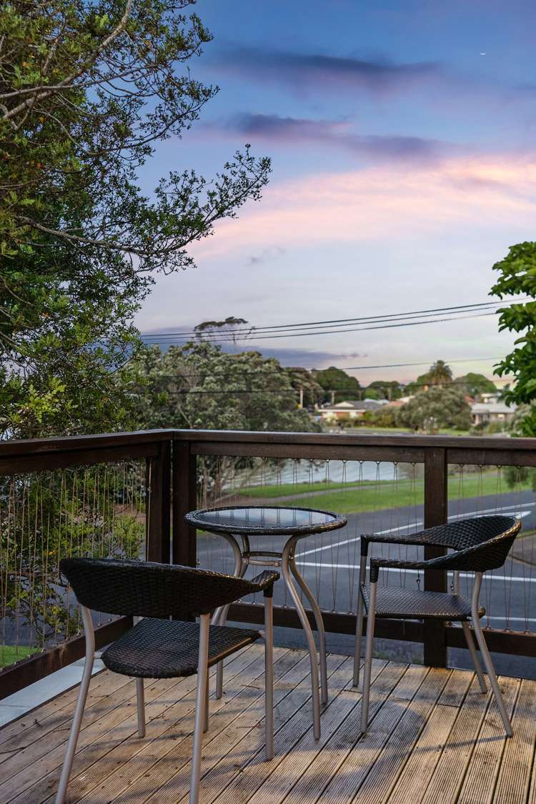 6 Woodward Avenue Mangere Bridge_22