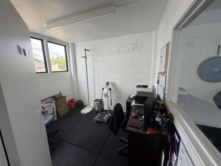 176 West Coast Road Glen Eden_8