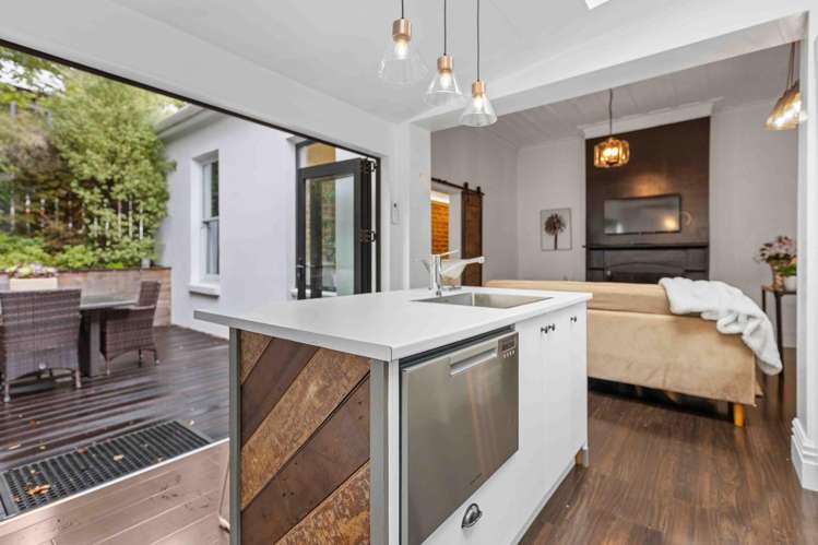 21 Serpentine Avenue Dunedin Central_12