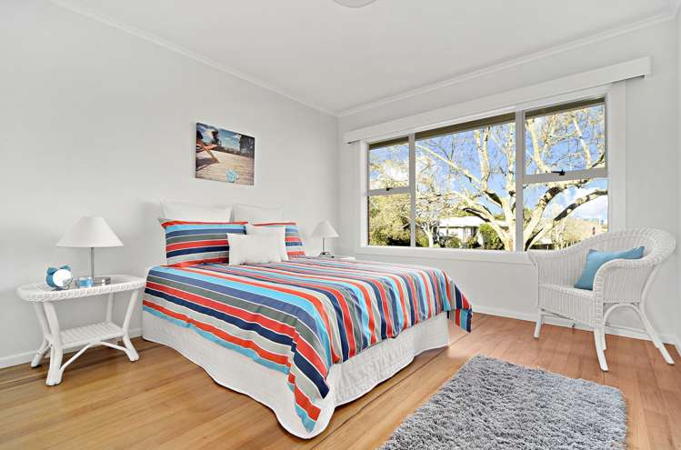 16 Buscomb Avenue Henderson_10