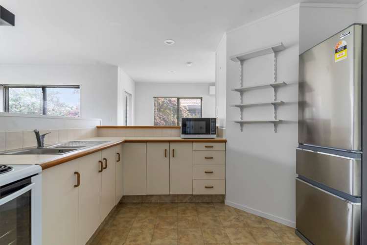 1/5 Waylen Place Pakuranga Heights_5