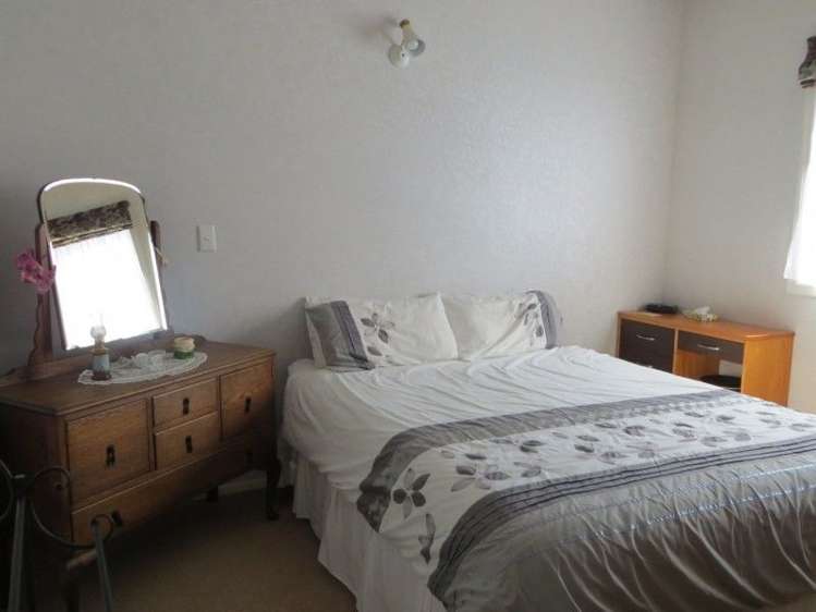 16 Longfellow Street Te Aroha_23