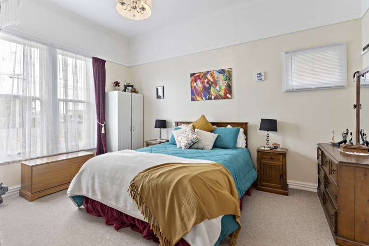 168 High Street South Carterton_6