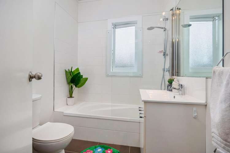 9 Lynwood Road New Lynn_18