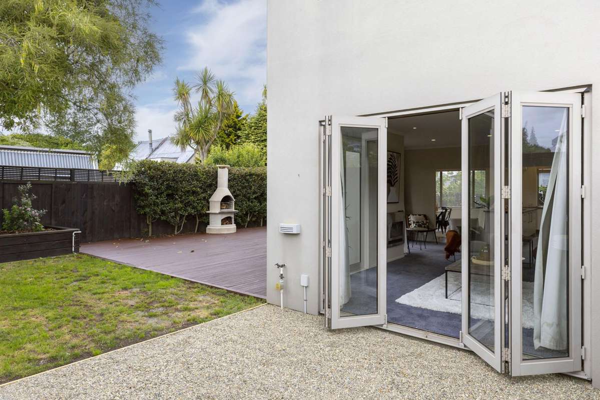 2/745 Acacia Bay Road_1