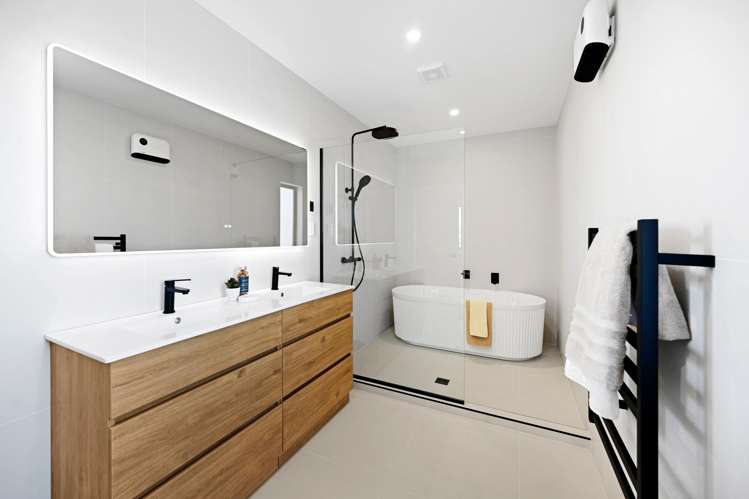 8 Earp Crescent Chartwell_14