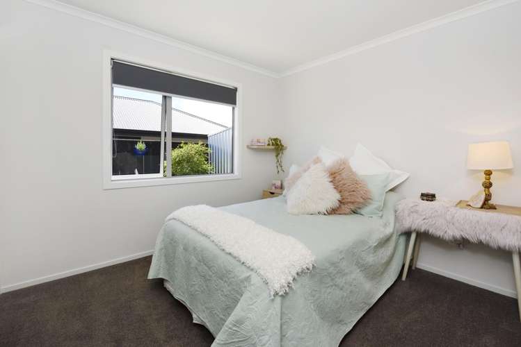 15 Berryfield Drive Richmond_32