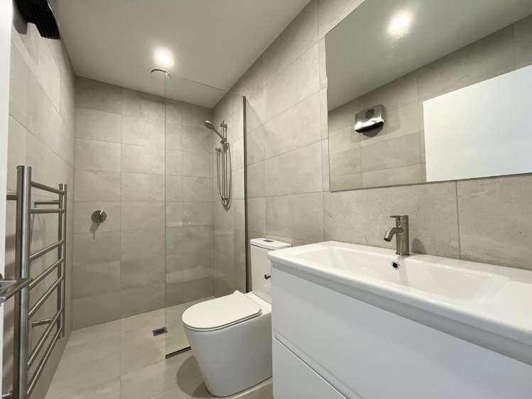 1/126 Roker Street 1535_9