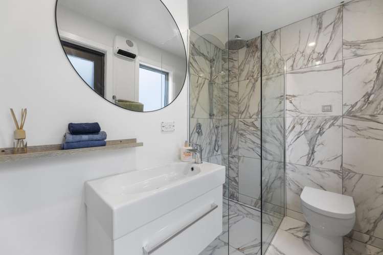 4 Scroggs Hill Road Brighton_21