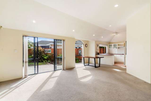 2 Anton Place Takanini_1