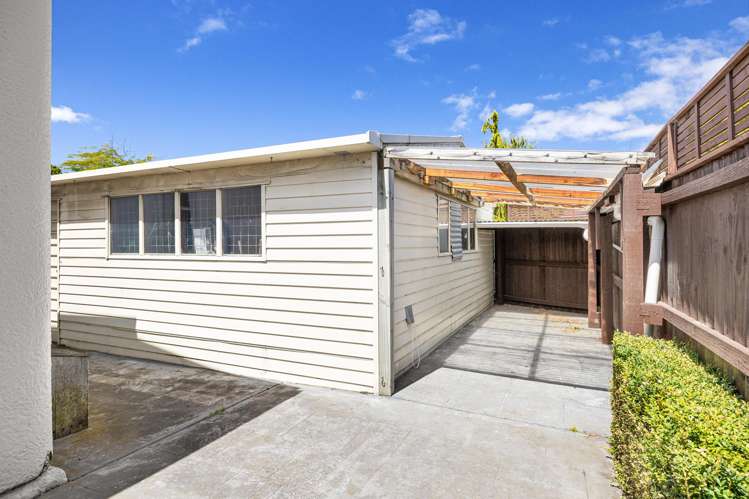 10 Wildberry Street Woolston_11