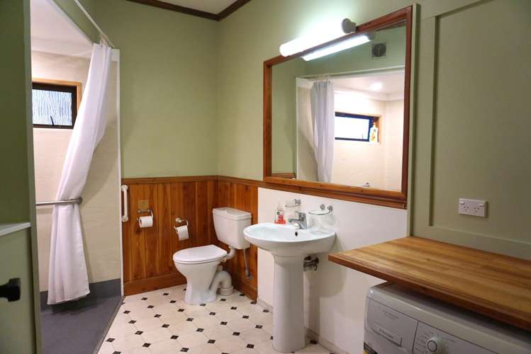 24 Savage Crescent West End_7